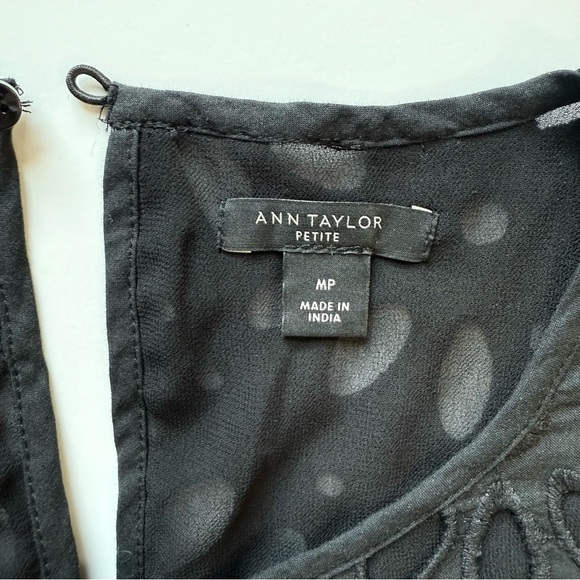 ANN TAYLOR MP Black Cotton Scalloped Eyelet 3/4 Bell Sleeves Medium PETITE Top - Picture 7 of 15